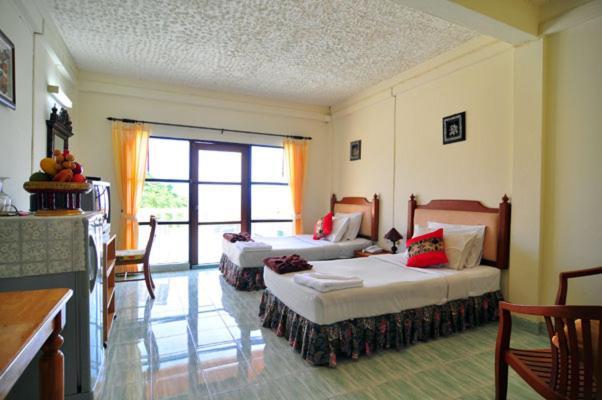Baan Karon Hill Phuket Resort Zimmer foto