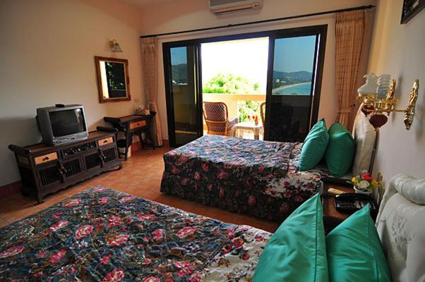 Baan Karon Hill Phuket Resort Zimmer foto